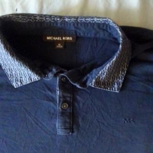 Mk t-shirt w\collar and 2 buttons